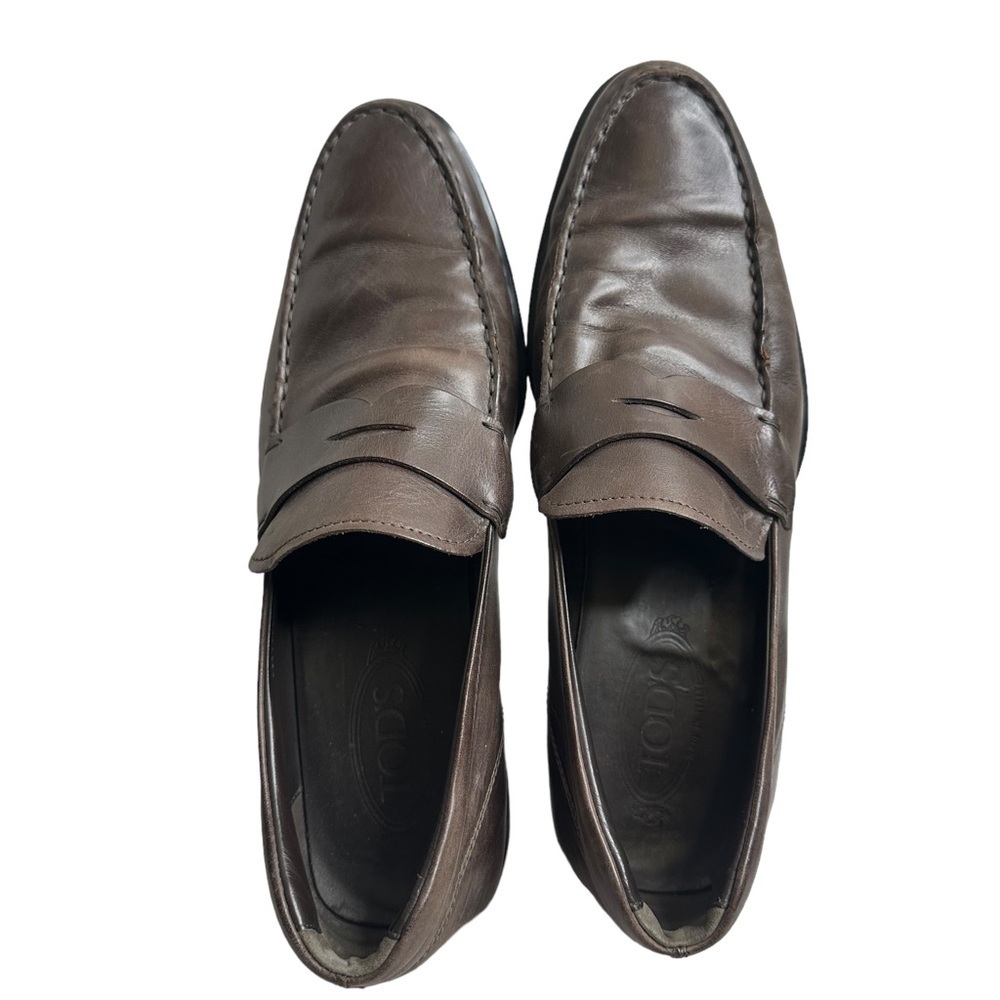 Todd’s Men Shoes. Condition is Pre-owned. Shipped with USPS Priority Mail.